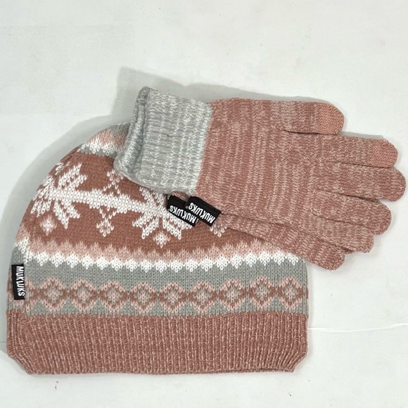 Muk Luks Women’s Snowflake Matching Hat & Gloves Set - Picture 4 of 8